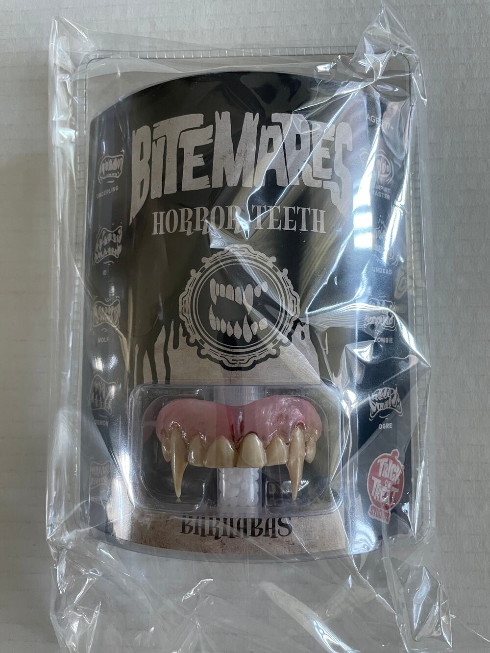 TOT HAMMER HOUSE VAMPIRE BARNABAS FANGS TEETH APPLIANCE COSTUME MAKEUP MACG110